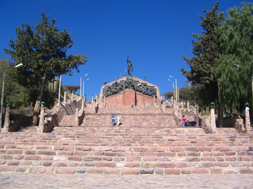 IMG 0110 Potsierlijk monument van de onafhankelijkheid Humahuaca