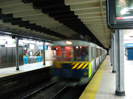 IMG 4047 De metro in een ouderwets deel