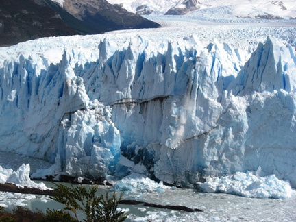 IMG 2602 Vallend ijs Perito Moreno