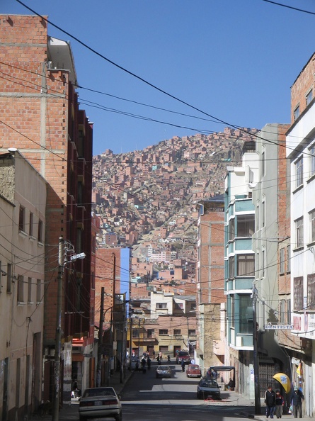IMG 8523 La Paz loopt tot hoog in de bergen door