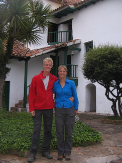 IMG 9135 Eelco en Bas in de binnentuin van Casa de Don Juan de Vargas