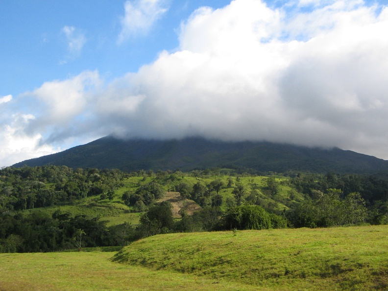 IMG 5197 De meest actieve vulkaan van Midden Amerika Arenal in de wolken