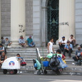 IMG 1833 Bedelaars op de stoep van het Palacio Nacional