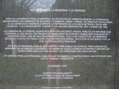 IMG 1841 Monument ter nagedachtenis van de vermisten en doden uit de burgeroorlog jaren 70 92