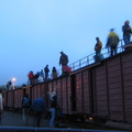 IMG 0798 Vroeg in de ochtend verzamelen de toeristen zich op het dak van de trein