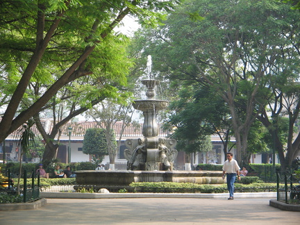 IMG 0998a Fontein Parque Central