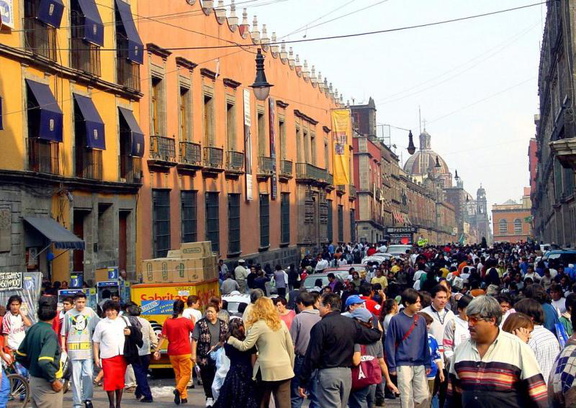 Mexico City Hostel Moneda straat brawob