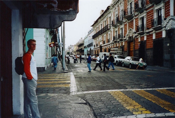 Puebla straat in de regen