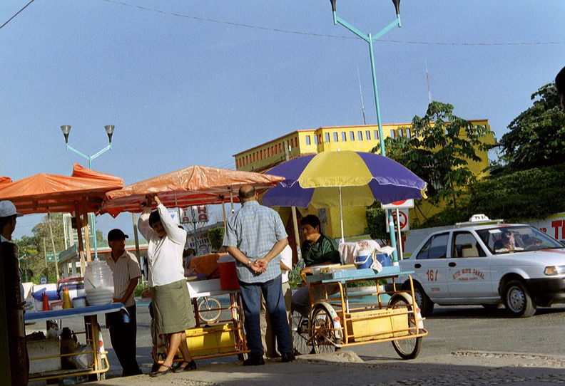 Palenque_outside_busstation.jpg