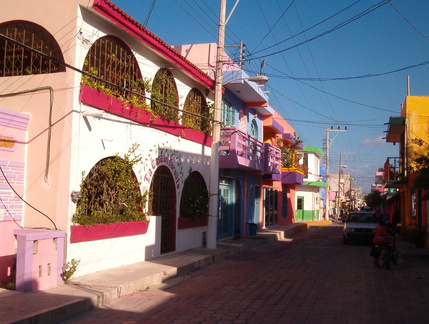 IM004004 Straatje in Isla Mujeres