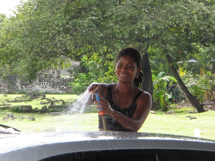 IMG 6703 Vrouw aan het werk in de carwash Panama City