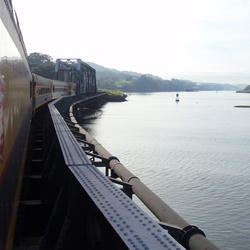 01.6 Trein langs Panama Kanaal