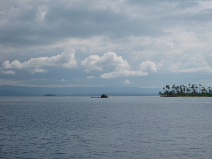 2008 Pan-Col 659 - En sommige eilandjes hebben alleen een hutje, niet een palmboom