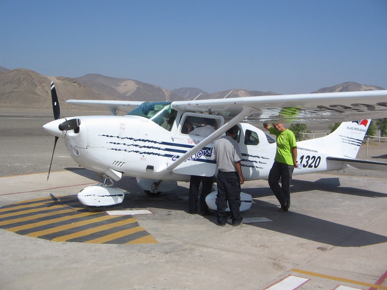 IMG_2619_Ons_vliegtuig_over_de_Nazca_lines_heen.jpg