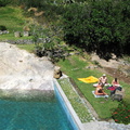 IMG 3136 Lekker liggen bij het zwembad met Karin en Geert
