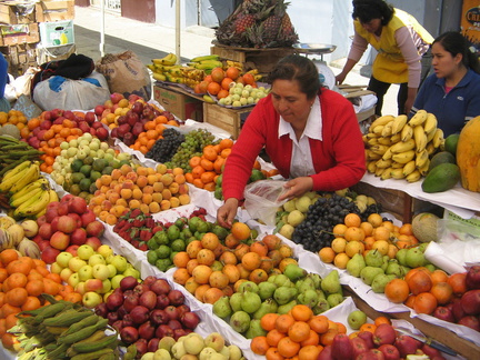 IMG 3820 Fruitstal op de Feria Dominical