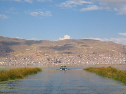 IMG 7902 Onderweg naar Los Uros de drijvende eilanden op Lake Titikaka