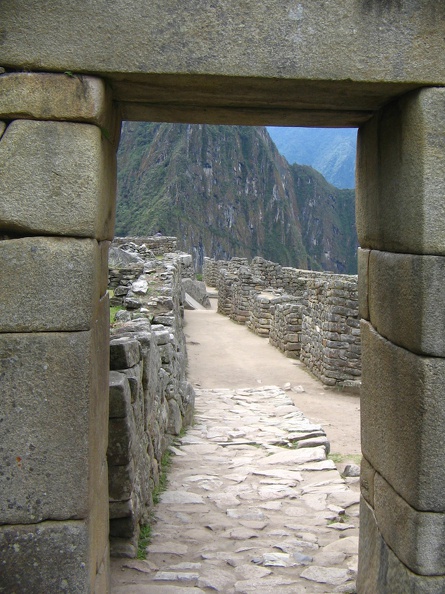 IMG_7743_Hoofdpoort_van_Machu_Picchu.jpg