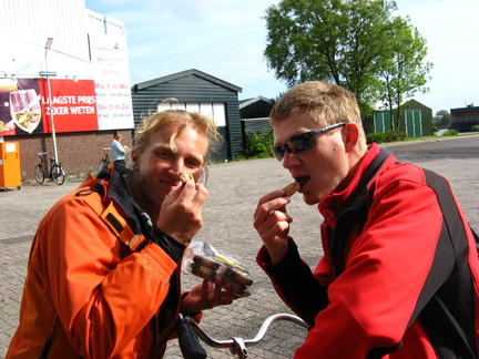 IMG 4287 - Bas and Paul trying Bokkepootjes, typical dutch cookies
